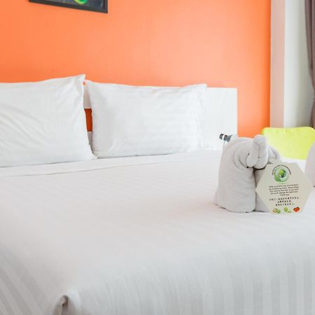 Hotel The Frutta Boutique Patong Exterior foto