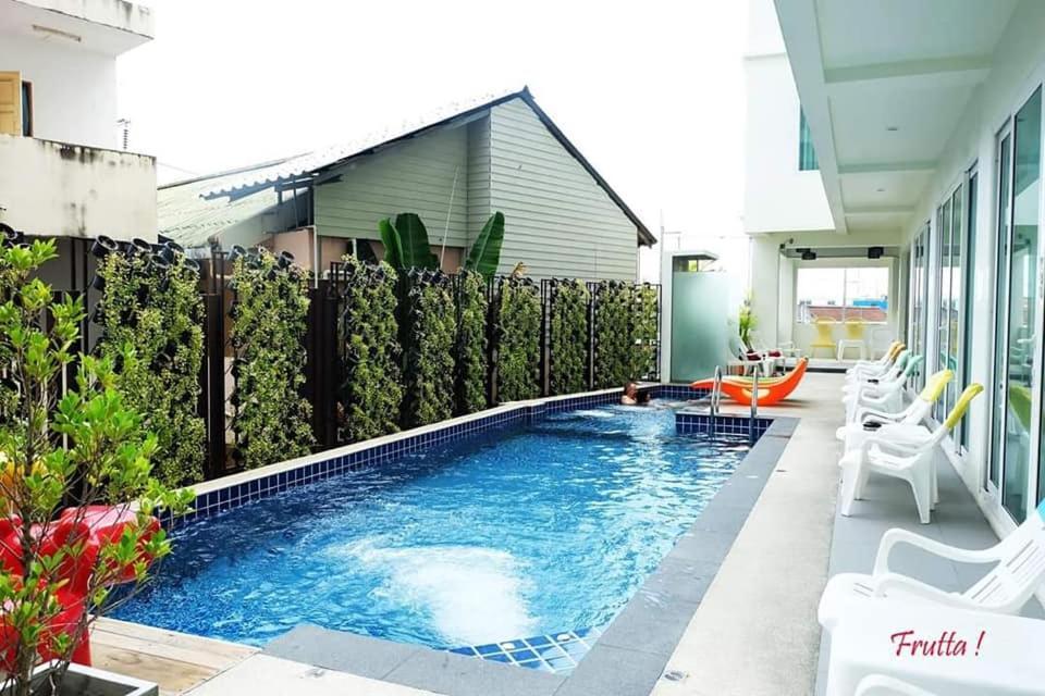 Hotel The Frutta Boutique Patong Exterior foto