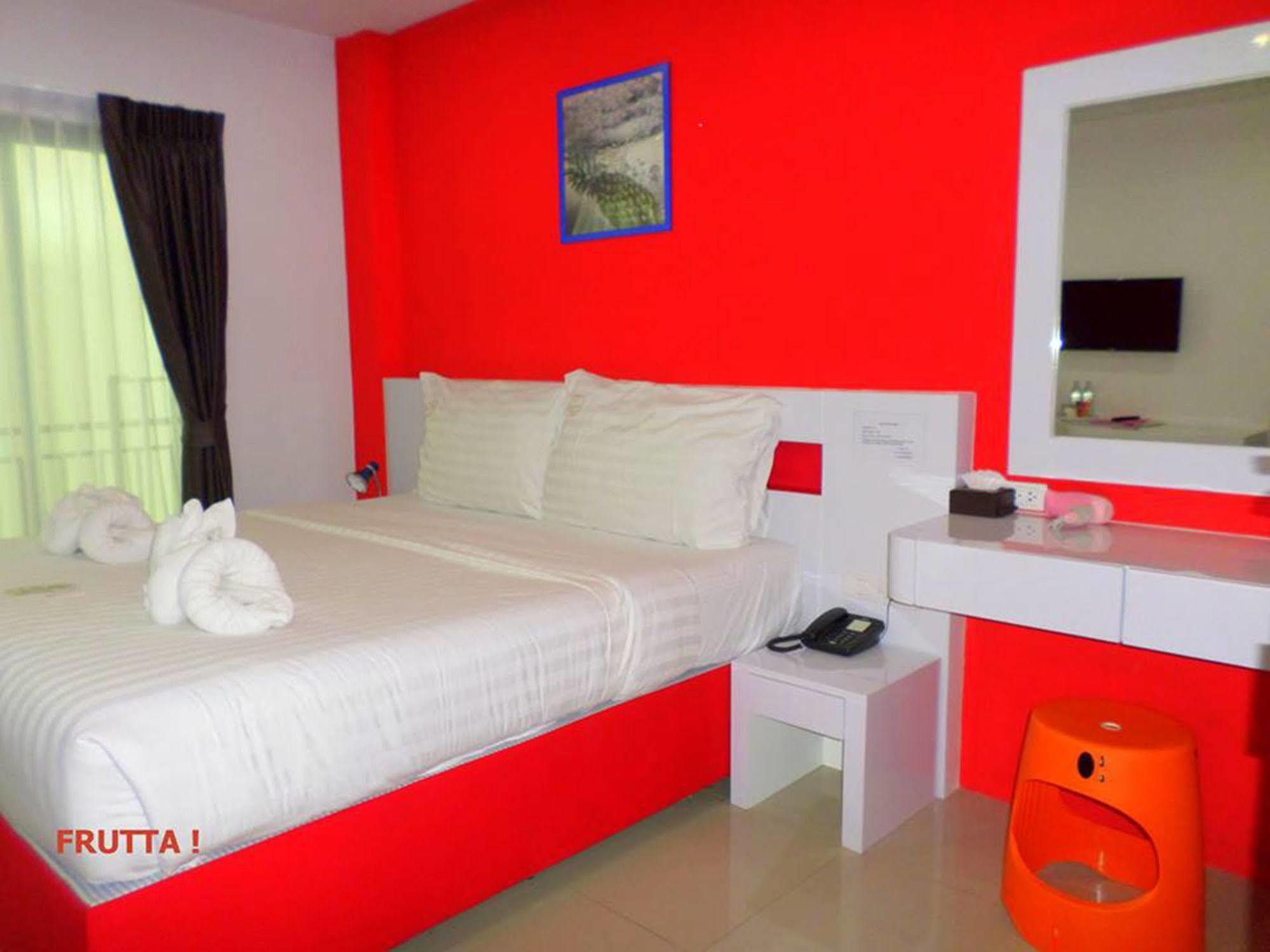 Hotel The Frutta Boutique Patong Exterior foto